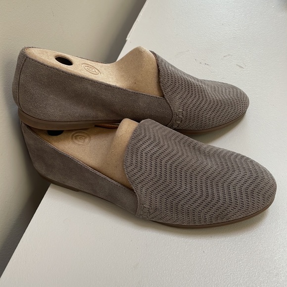 Lucky Brand Cattina Perforated Suede Slip On Flats, Size 8M, Taupe - Picture 5 of 13
